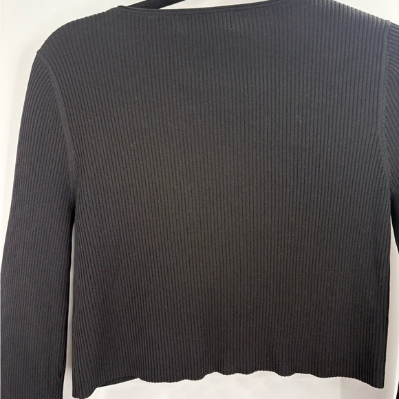 NICHOLAS black rib knit v neck gold chain detail cropped long sleeve top Medium - Picture 7 of 14